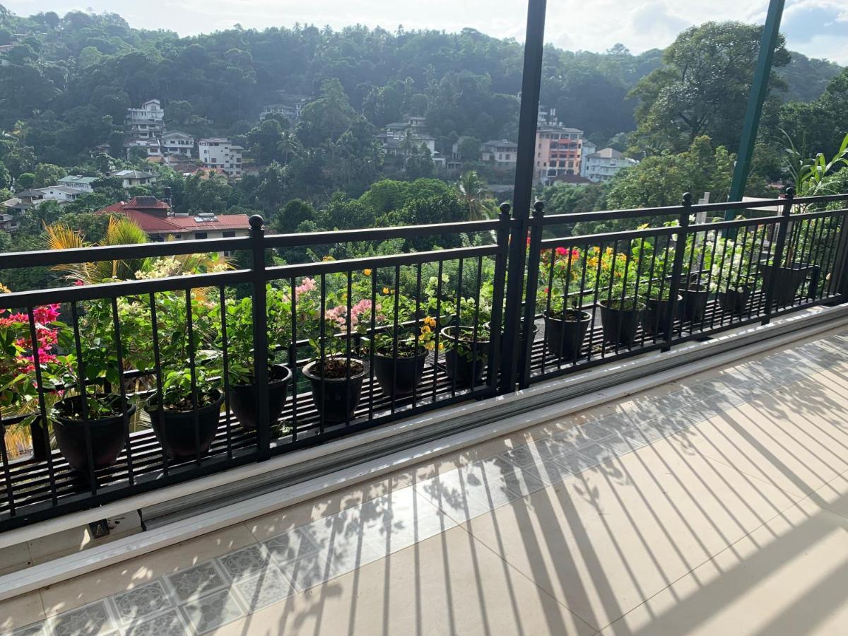 Luxury Apartment The Walkers Nest Kandy Exteriér fotografie