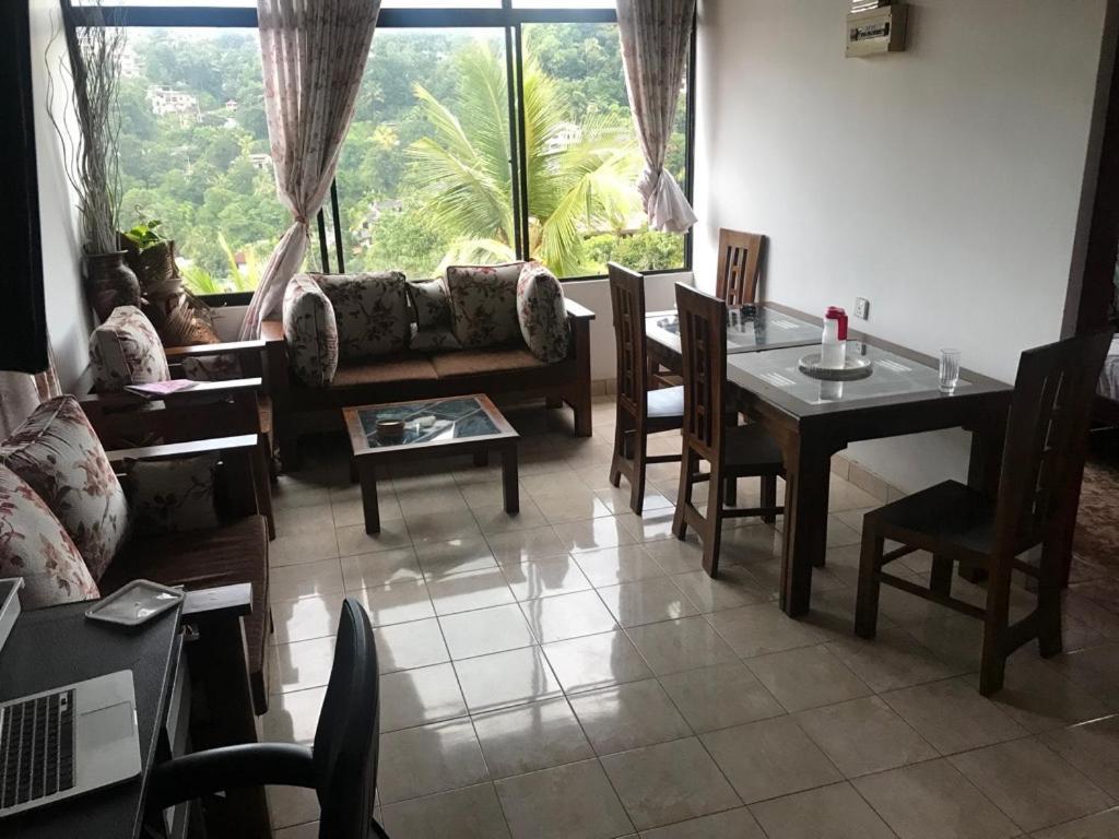 Luxury Apartment The Walkers Nest Kandy Exteriér fotografie