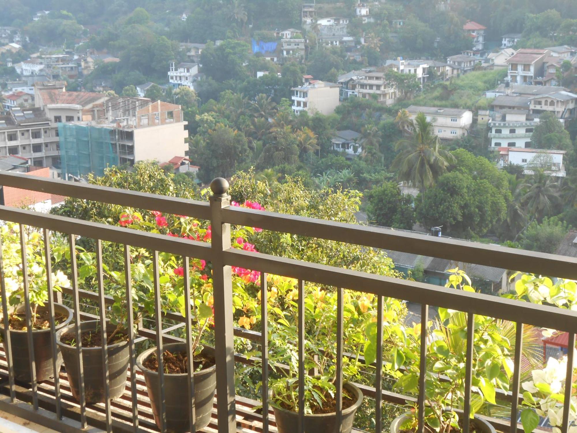 Luxury Apartment The Walkers Nest Kandy Exteriér fotografie