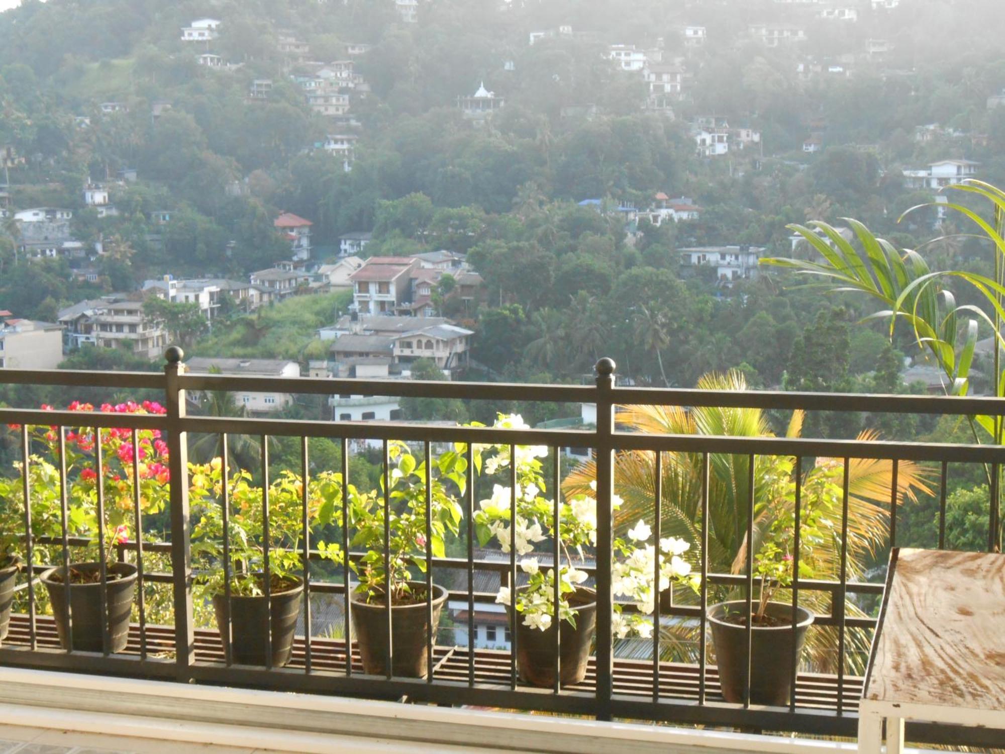 Luxury Apartment The Walkers Nest Kandy Exteriér fotografie